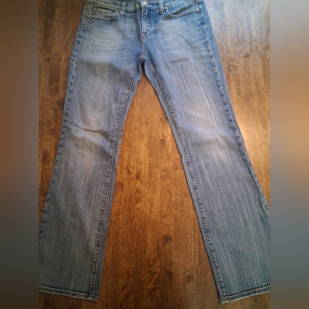 Vigoss Light Wash Flare Leg Jeans 11 - Picture 3 of 7